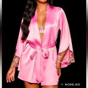 Honey 🍯 Birdette 
SPARKLING PINK ROBE Whitney